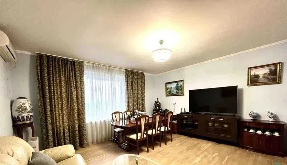 Продам 3-кімн. Старонаводницька вул. 7a, 100 м.кв