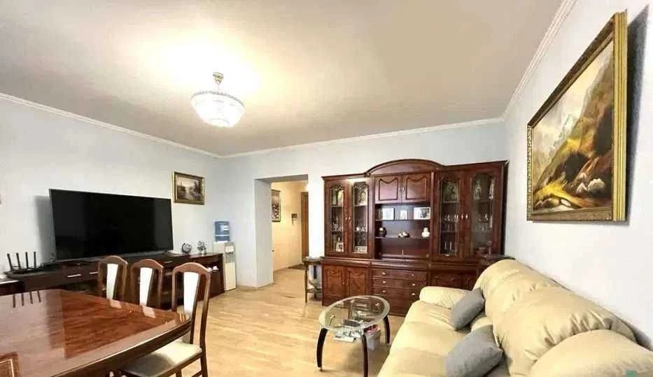 Продам 3-кімн. Старонаводницька вул. 7a, 100 м.кв