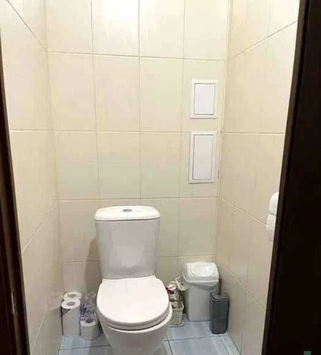Продам 3-кімн. Старонаводницька вул. 7a, 100 м.кв