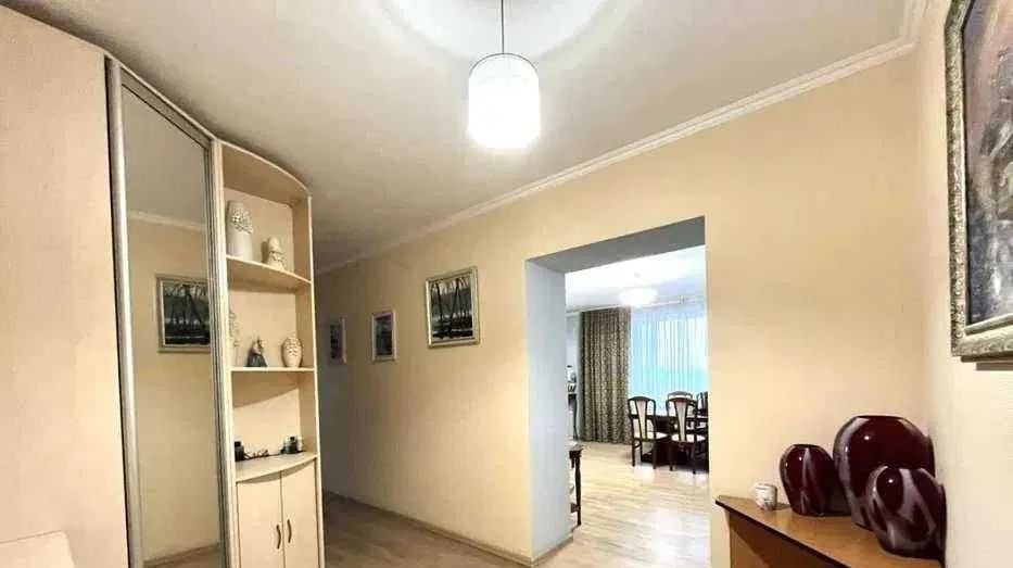 Продам 3-кімн. Старонаводницька вул. 7a, 100 м.кв