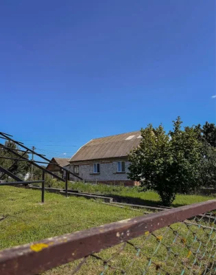 Терміновий продаж 1/2 будинку. 35 000$
