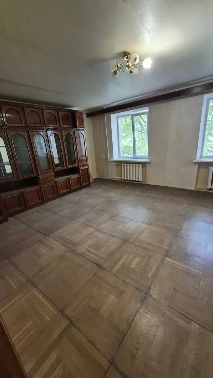 Продам просторную 2-комнатную квартиру ЖМ Тополь 3