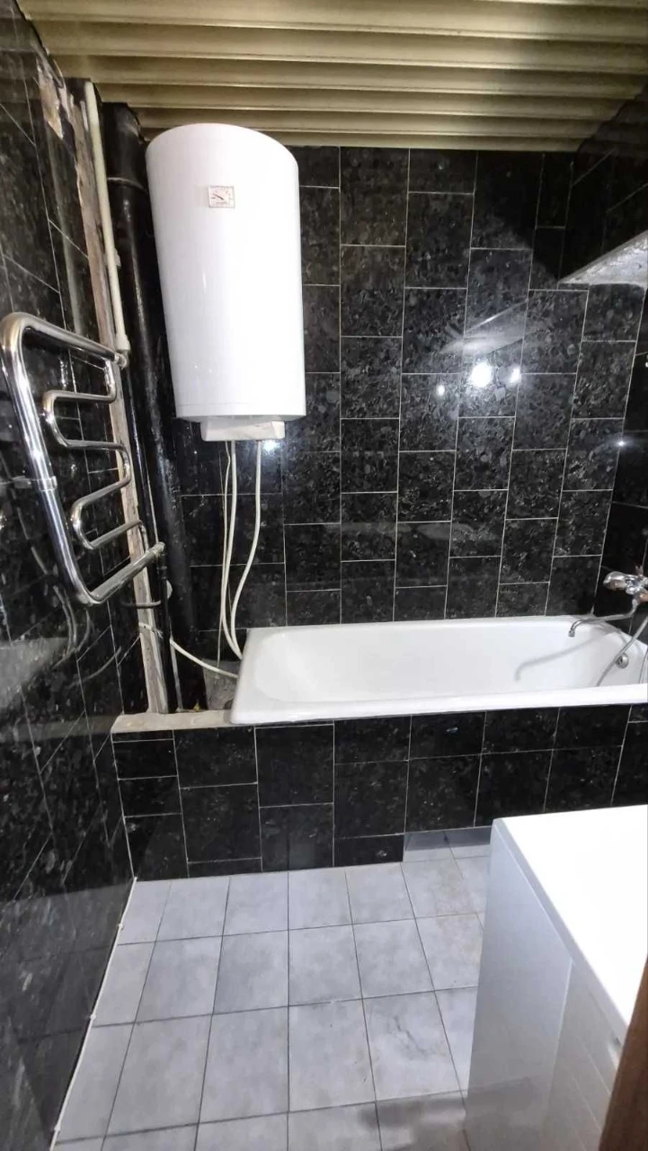 Продам просторную 2-комнатную квартиру ЖМ Тополь 3