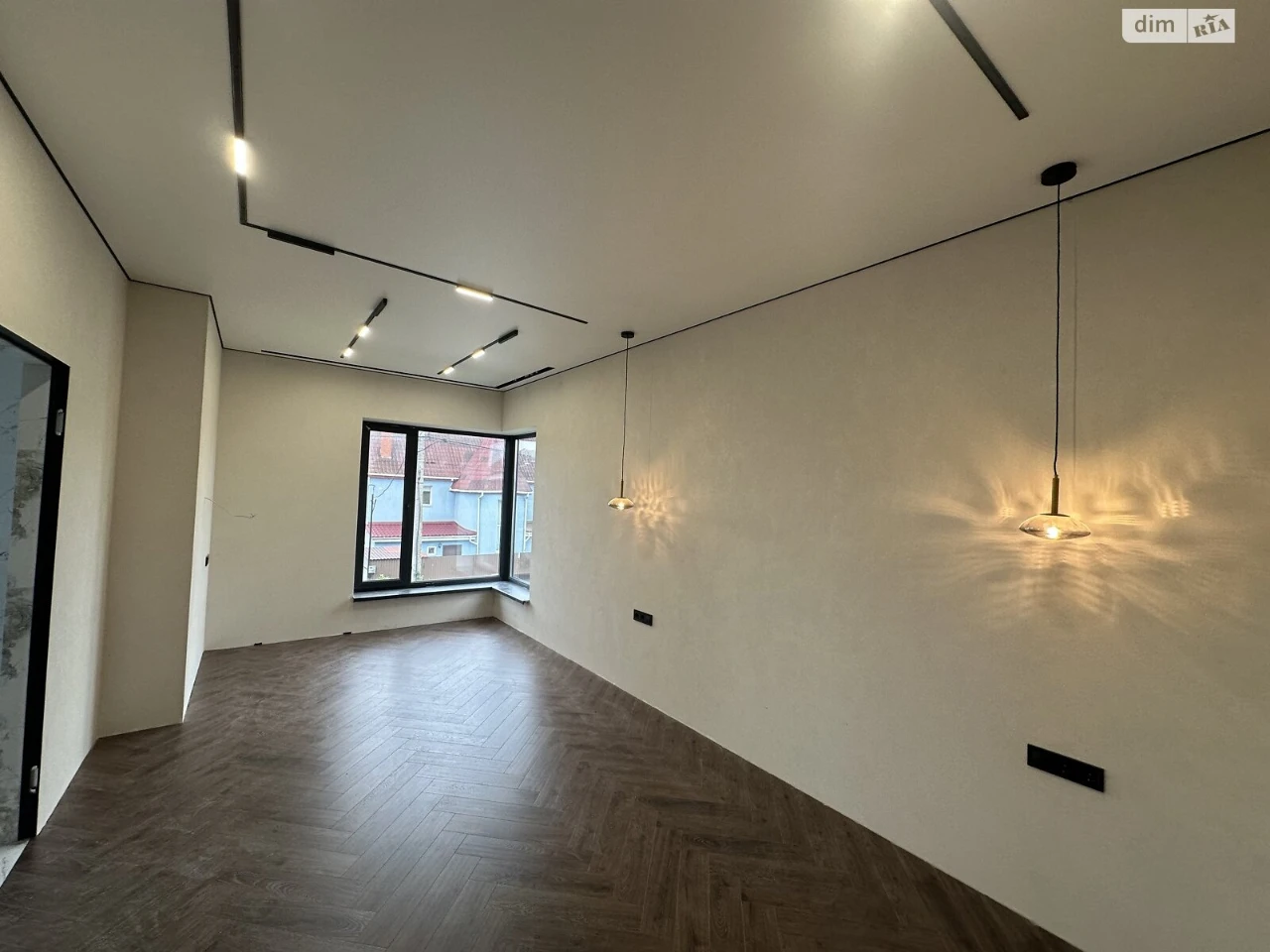Продаж Дім Дарницький