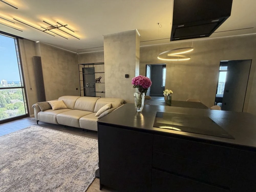 Продам 3 комнатную VIP квартиру ЖК «Акропрль», Фонтанская до