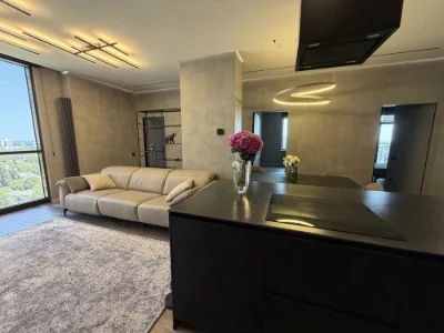 Продам 3 комнатную VIP квартиру ЖК «Акропрль», Фонтанская до