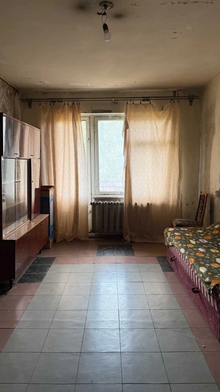 Продам 2- кімнатну квартиру на Бочарова ( Бувалкіна) / Добро