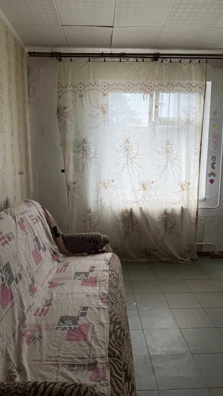 Продам 2- кімнатну квартиру на Бочарова ( Бувалкіна) / Добро