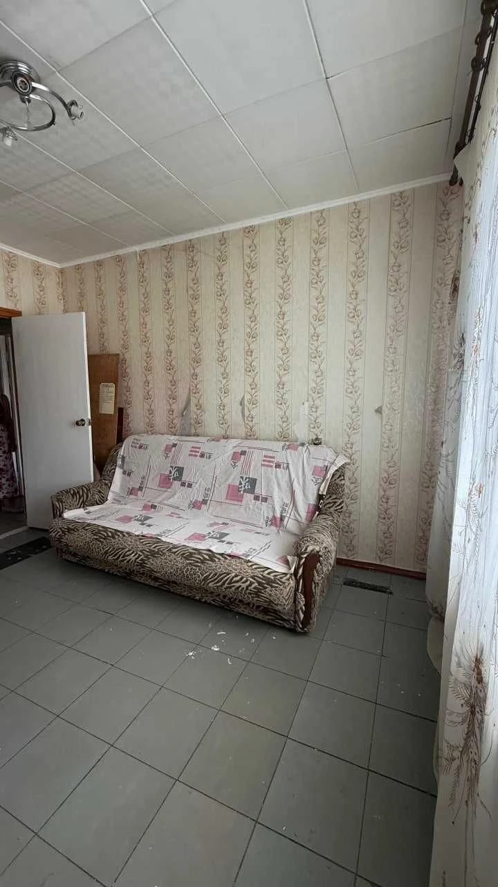 Продам 2- кімнатну квартиру на Бочарова ( Бувалкіна) / Добро
