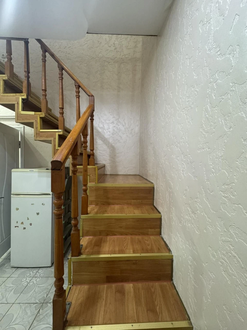 Продам 3-к квартиру-будинок з ремонтом на вул. Ватутіна/Б.Хм