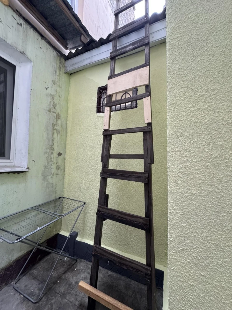 Продам 3-к квартиру-будинок з ремонтом на вул. Ватутіна/Б.Хм