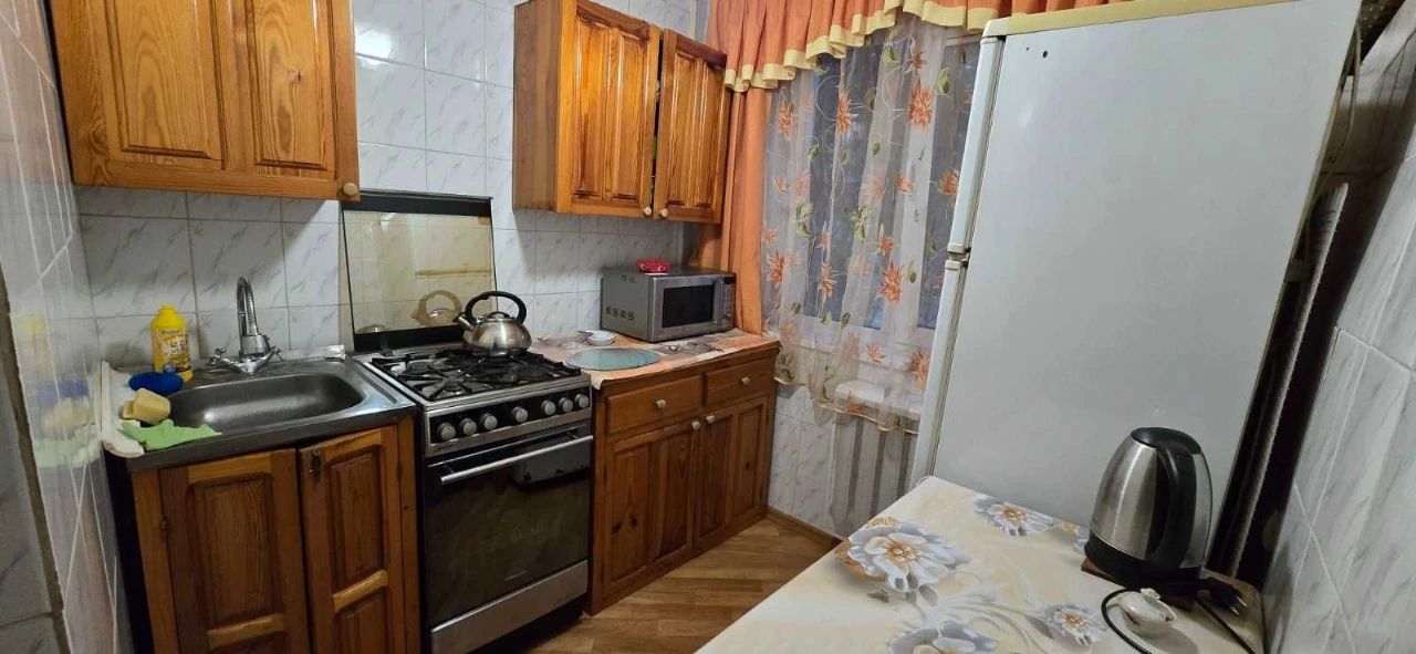 Продаётся 2 к квартира, метро Дворец Спорта