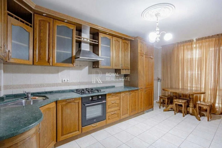 Продаж Квартира Київ Подільський район вул. Костянтинівська