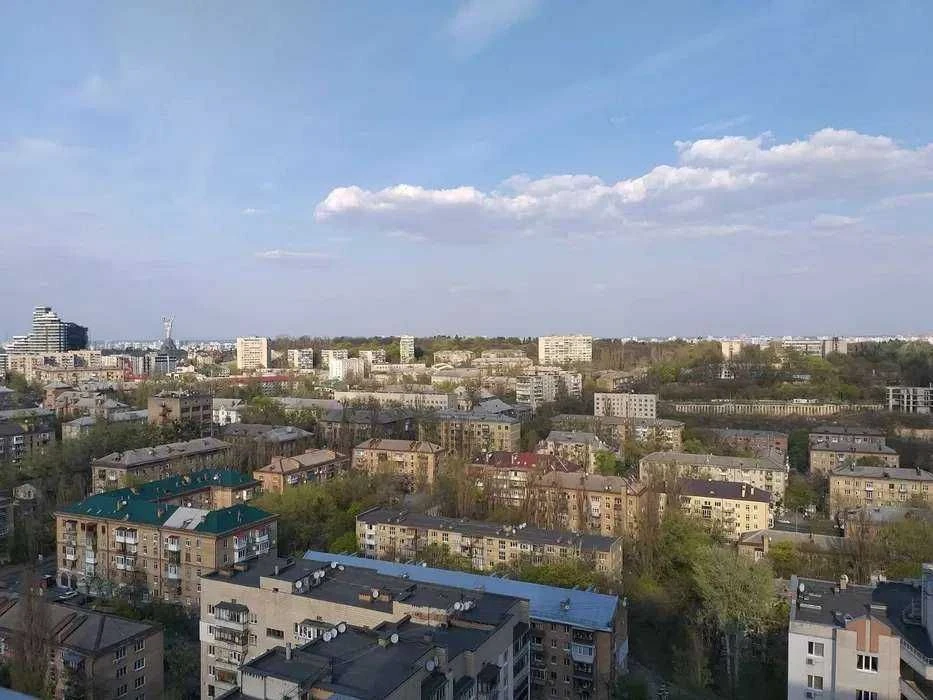 Продам 1-кімн. Андрія  Верхогляда (Драгомирова) вул. 2а, 50