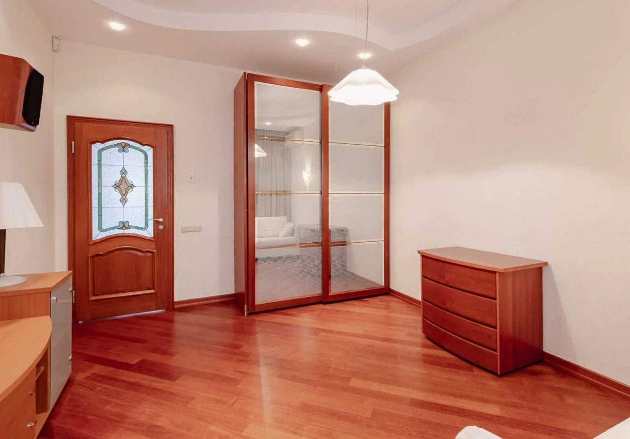 Продам 4-кімн. Ковпака вул. 17, 151 м.кв