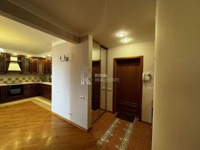 Продаж Квартира Київ Солом'янський район вул. Мокра 3 кімнат