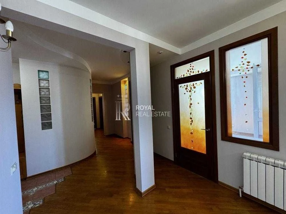 Продаж Квартира Київ Солом'янський район вул. Мокра 3 кімнат