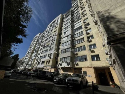Продаж Квартира Київ Солом'янський район вул. Мокра 3 кімнат