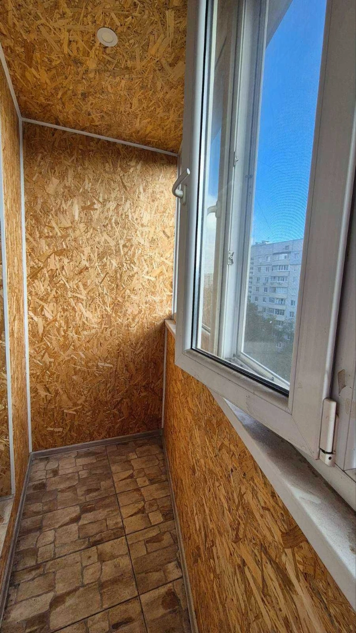 Продам 1к. кв. на Роганском ж/м, сторона Класса