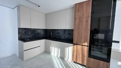 Продаж великої 1,5 км квартири в центральній частині міста