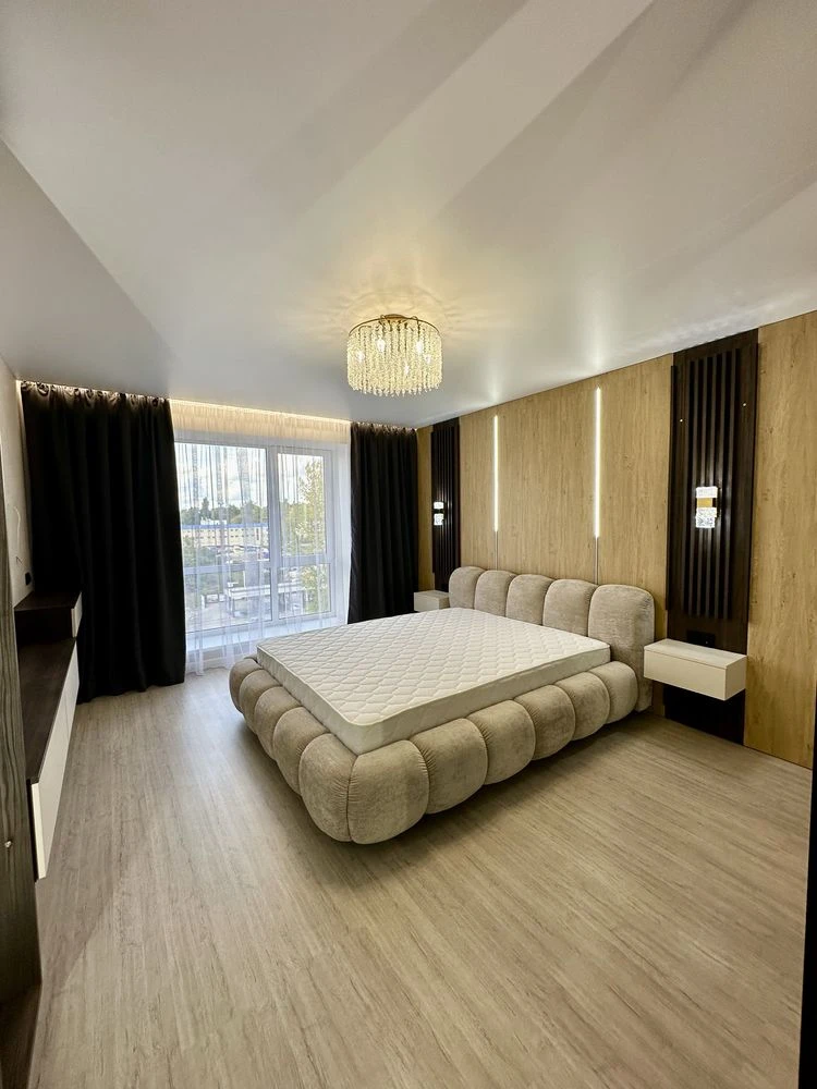 Продаж 3км квартири, цегляний будинок, вул. Текстильна