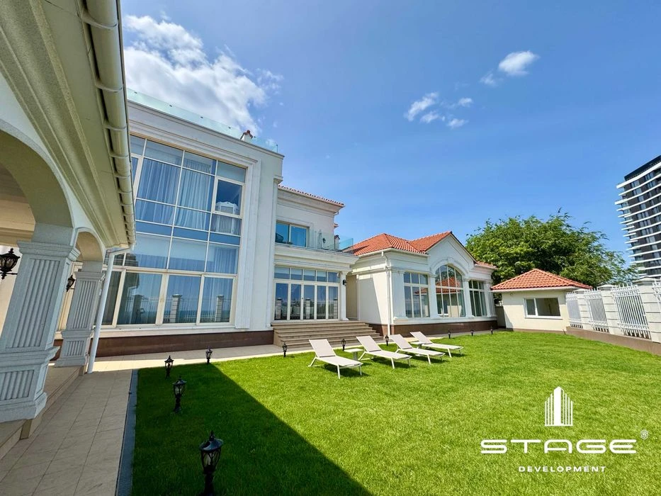 Elite house on French Boulevard! Panorama of the sea! Queens