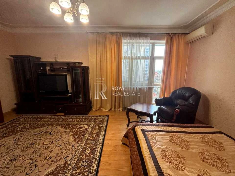 Квартира. Київ, Антоновича вул.