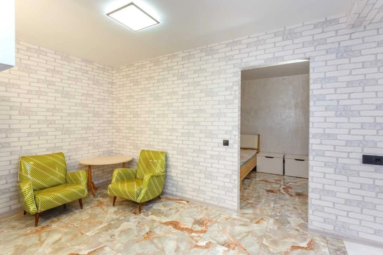 Sale of 2-room apartment 45 m², Gogolevskaya street, 11/39