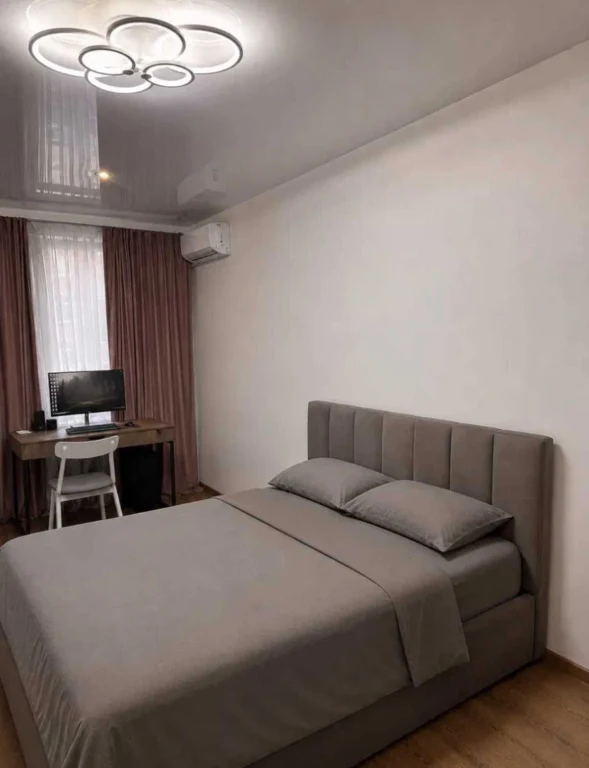 Продаж 1-кімнатної квартири в ЖК «Мальви», вул. Угорська, 14