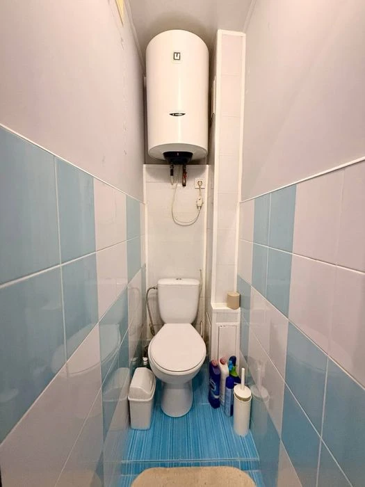 Продам 2х ком квартиру на Тополе!