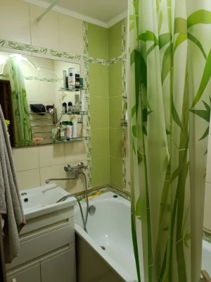 Продам 3 кімнатну квартиру з автономним опаленням в центрі м