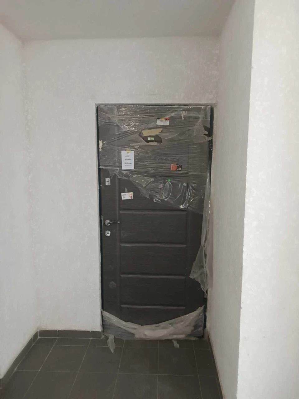 Продаж 3 кім. квартири в зданій  новобудові - 85 000$