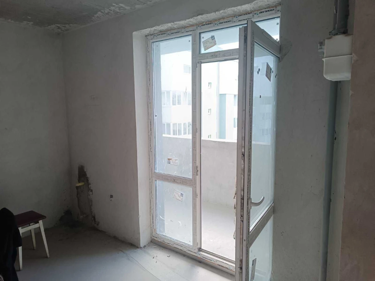 Продаж 3 кім. квартири в зданій  новобудові - 85 000$