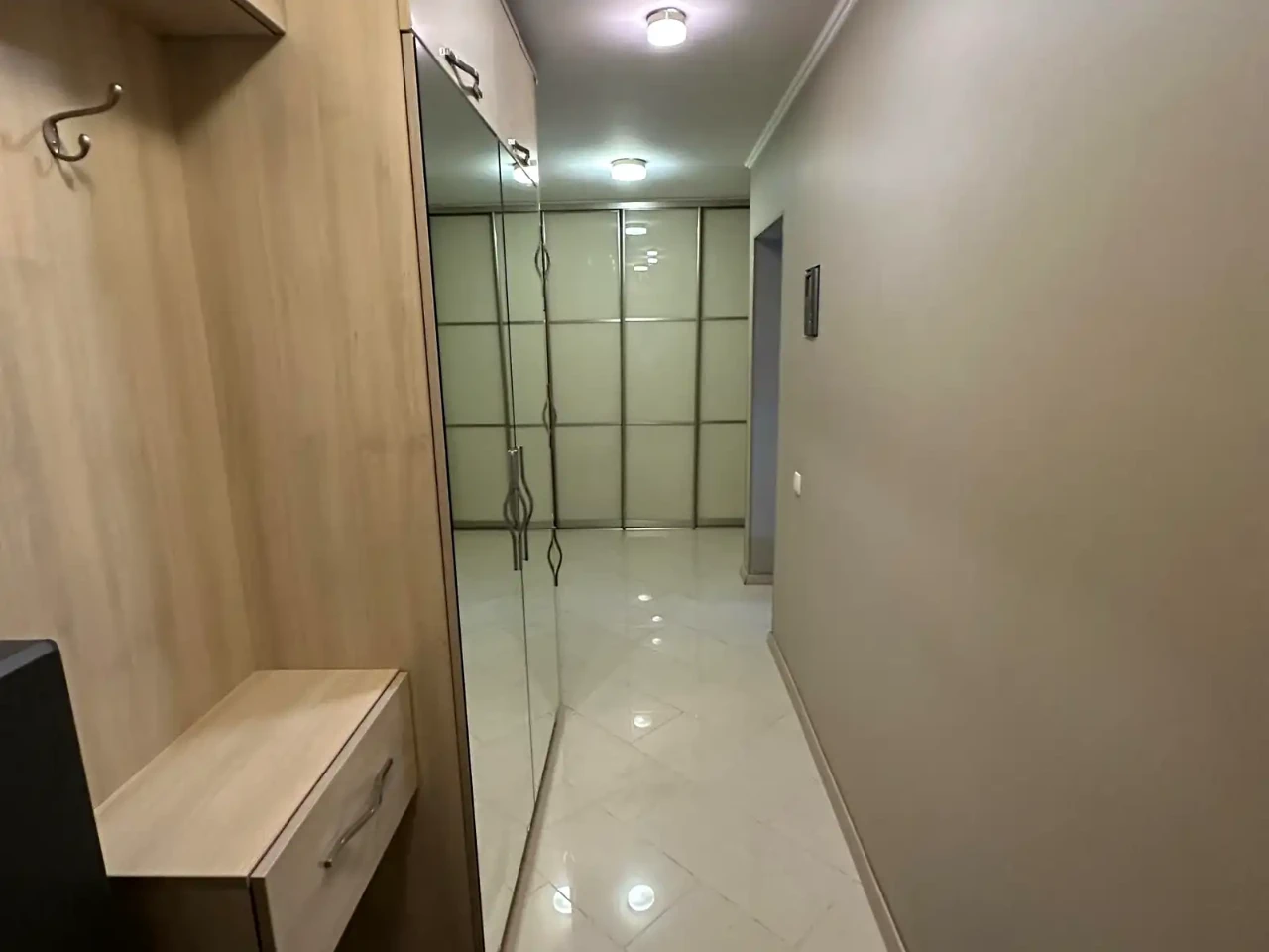 Продаж квартири 3-кімн. 67.2 м² 11/16 пов.