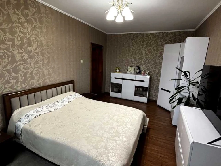 Квартира. Хмельницький, Незалежності пров.