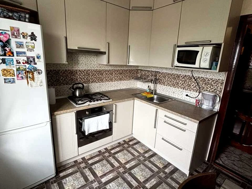 Квартира. Хмельницький, Незалежності пров.