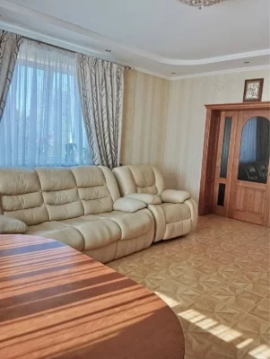 Продаж добротного цегляного будинку