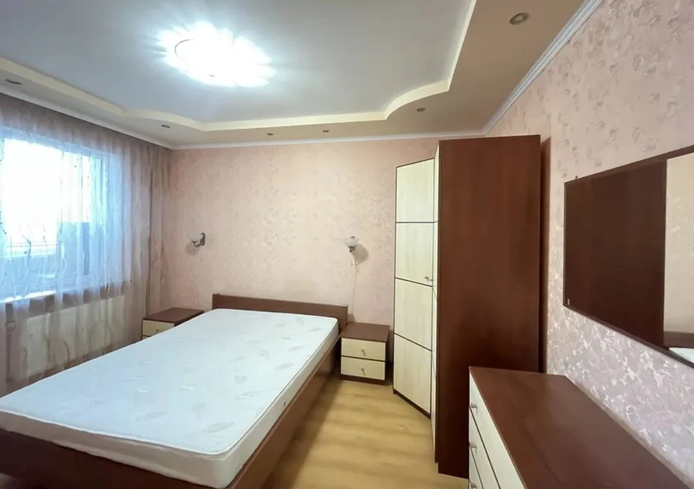Продам 3кв 83м индивід.опалення 4/9 Ціна 71000₴