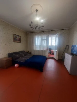 Кримський бульвар! ПРОДАМ 1-кімнатну 37  кв.м. біля парку |