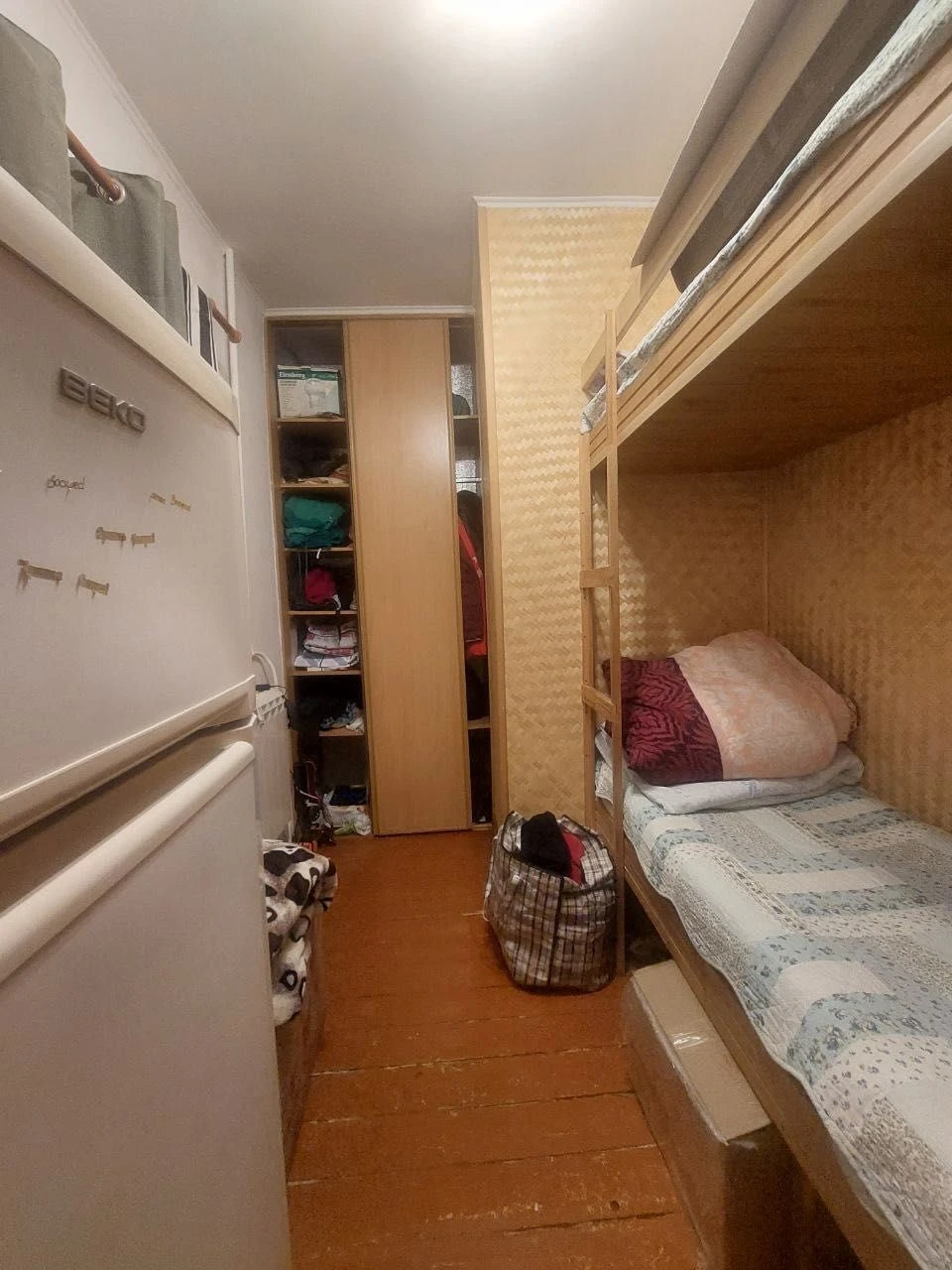 Кримський бульвар! ПРОДАМ 1-кімнатну 37  кв.м. біля парку |