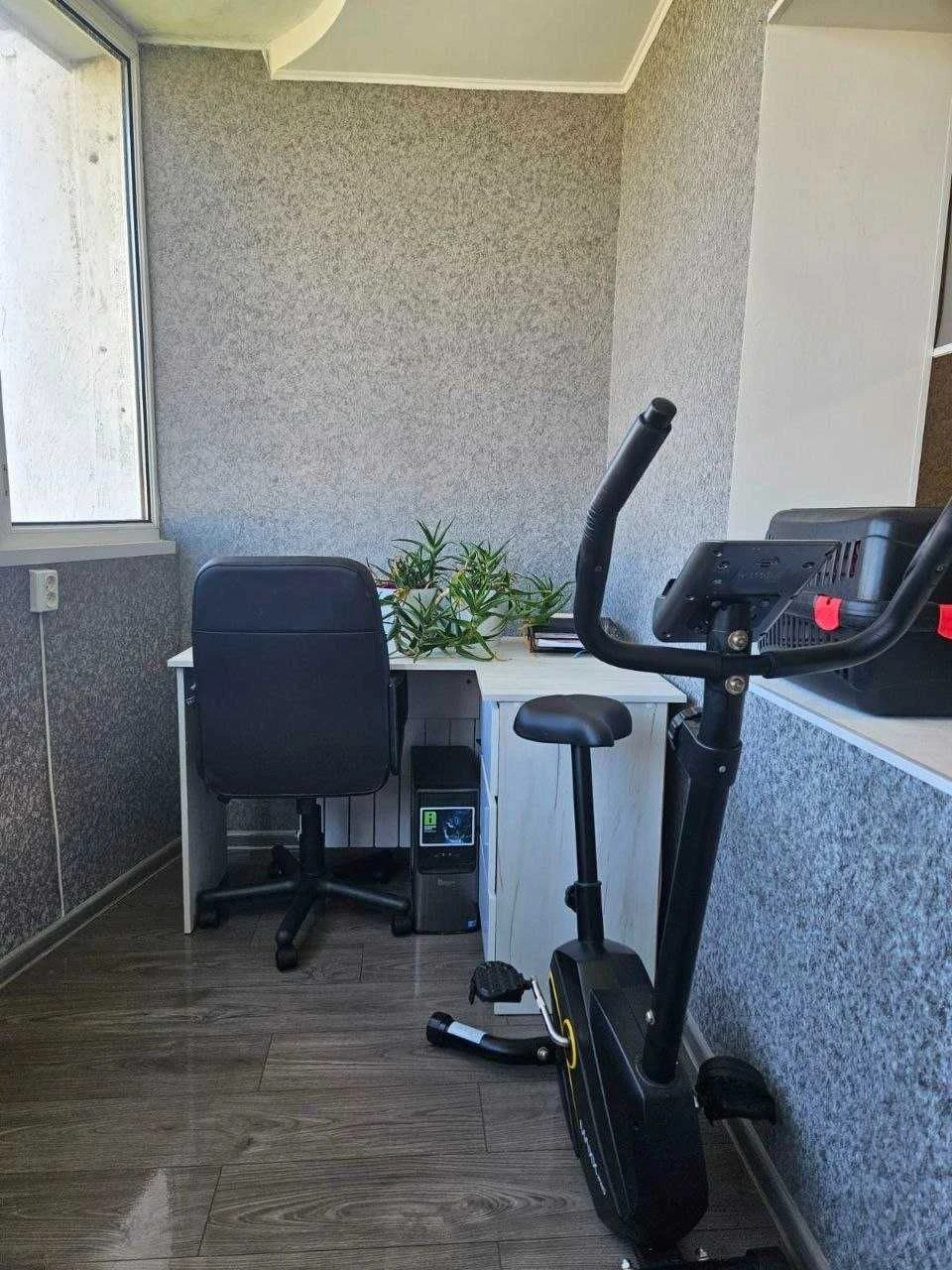 Продам 2-х ком. квартиру на Королева/Южный рынок (kor-02)
