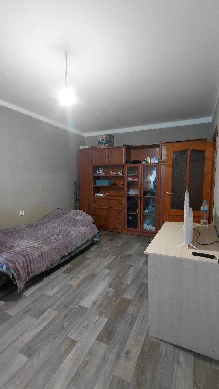 Продам 2 комнатная квартиру на  ул. Десантный бульвар/ Крымс