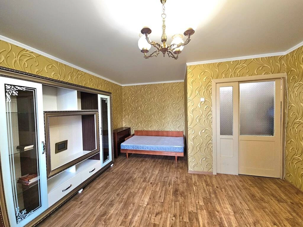 Здається в оренду затишна однокімнатна квартира на Воскресен