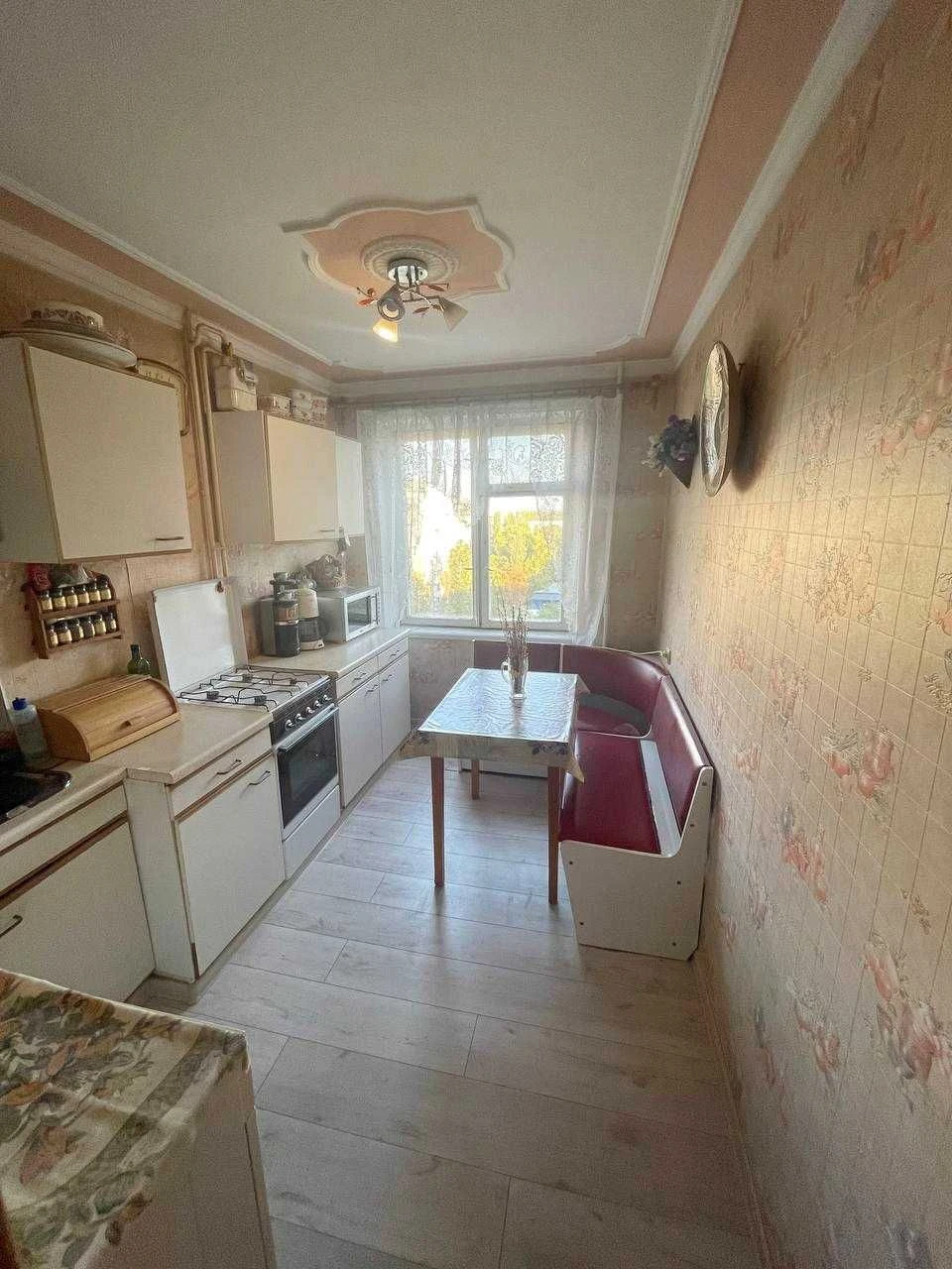 Продам 3-к квартиру на Победе-4, ТЦ Кодак
