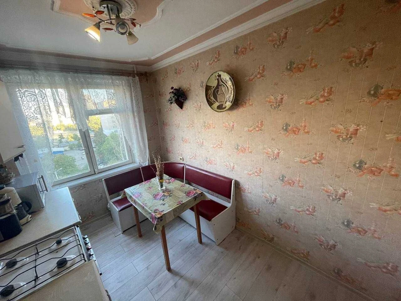 Продам 3-к квартиру на Победе-4, ТЦ Кодак