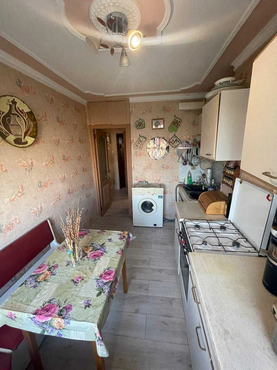 Продам 3-к квартиру на Победе-4, ТЦ Кодак