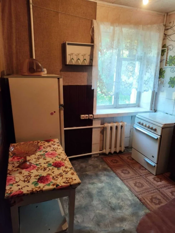 Продаж 2 кім.кв. м. Армійська