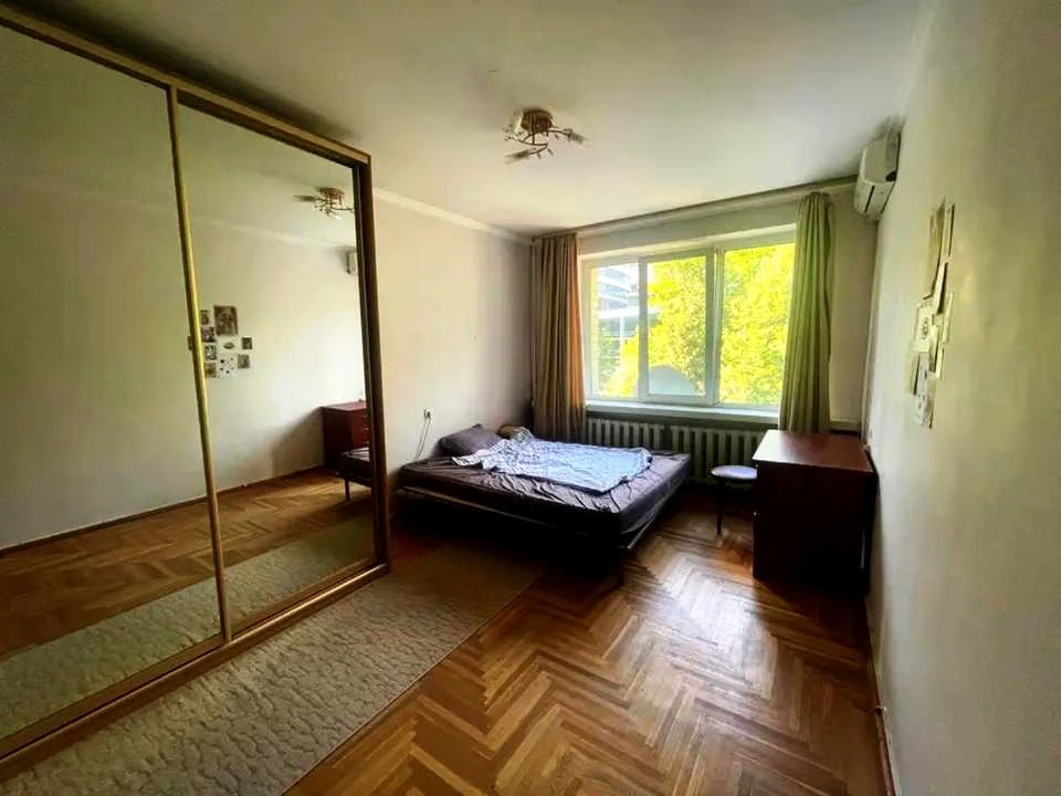 Квартира. Київ, Старонаводницька вул.