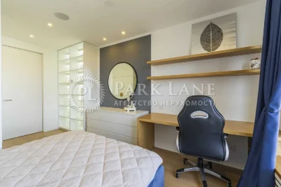 Продаж 3 кімнатної квартири ЖК Зарічний вул. Бажана 1Г Славу
