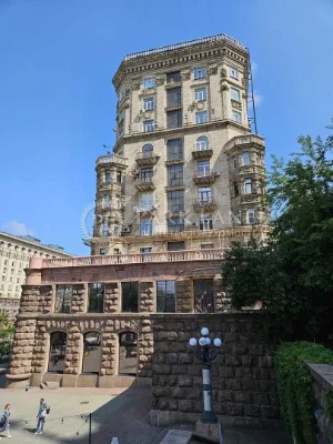 Продаж 2-кімнатної квартири вул. Хрещатик 23 Центр